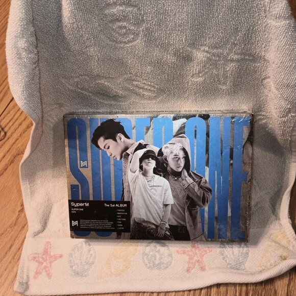 NEW SuperM The 1st Album 'Super One' [Unit B Version - LUCAS & BAEHKYUN & MARK] - Picture 2 of 15